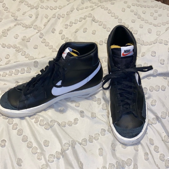 Nike Blazers Black and White 10.5 - Picture 1 of 10